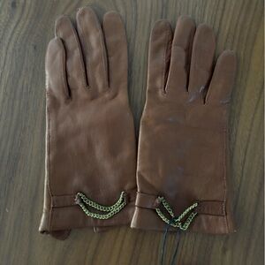 Vintage Brown Leather‎ Gloves with Chain Detail, no size but very small
